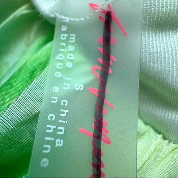 NEW!! Free People movement women athletic shorts size S - Picture 4 of 7